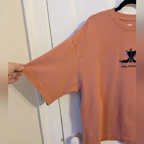 Uniqlo X Disney Villains Maleficent Crop T-Shirt - Size XL - Picture 2 of 8